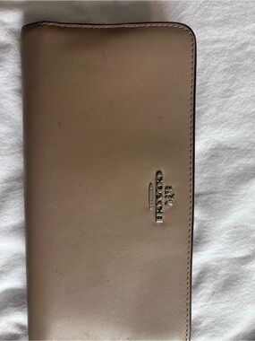 Coach Leather Zip Wallet in Taupe Beige authentic